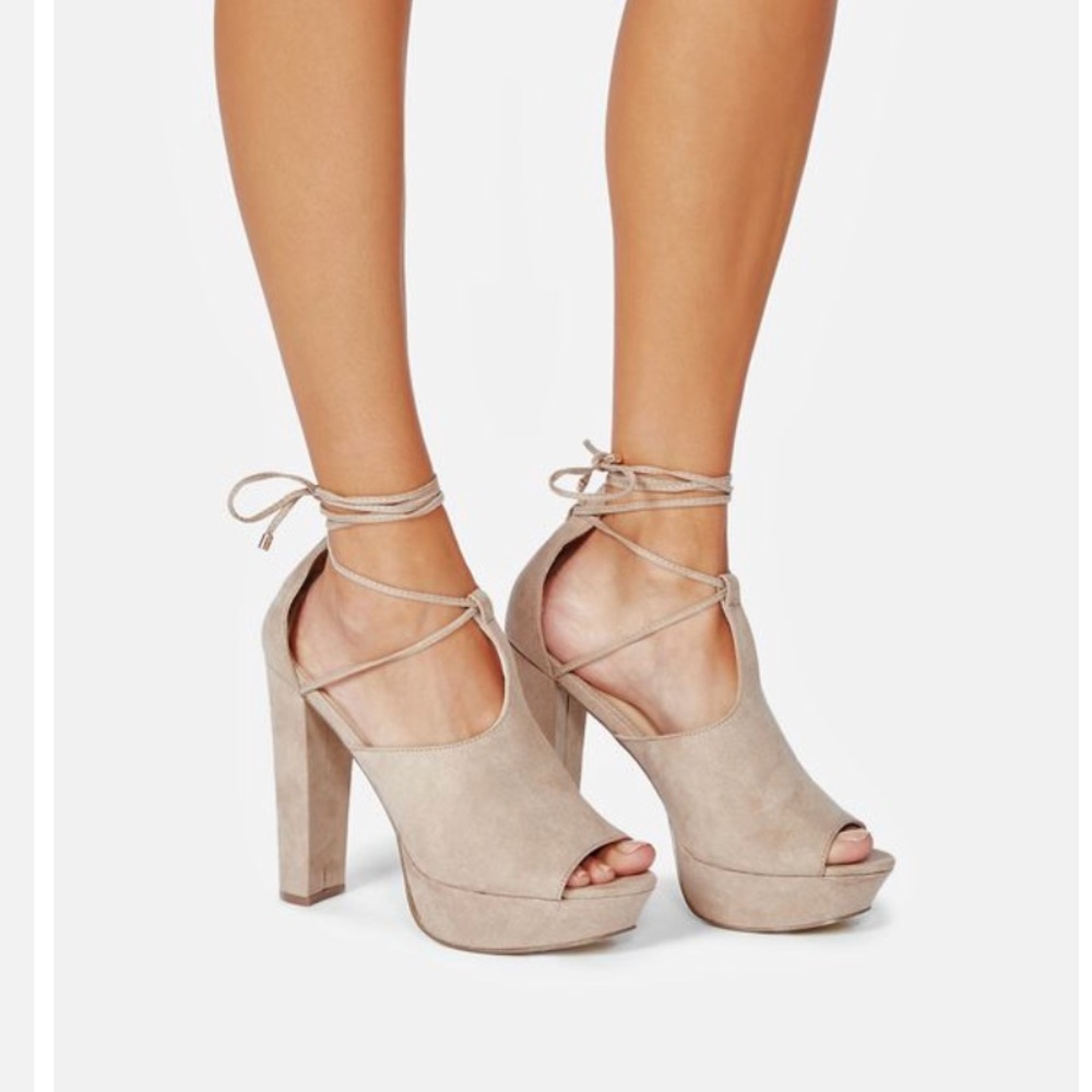 Open toe’d tie up wedges